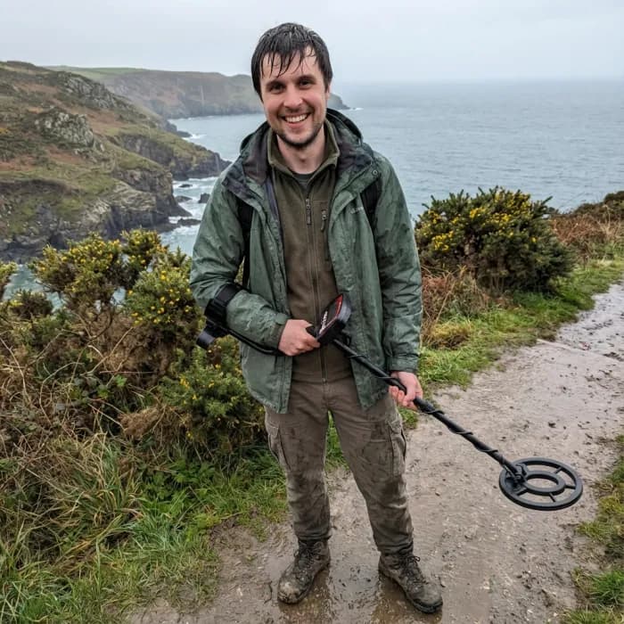 Fisher F11 Metal Detector Review UK