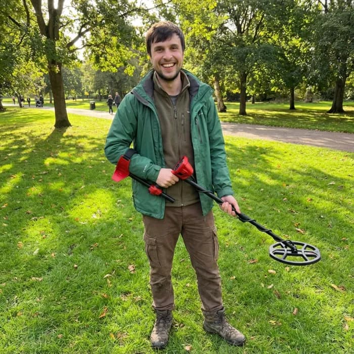Minelab Vanquish 440 Metal Detector Review UK