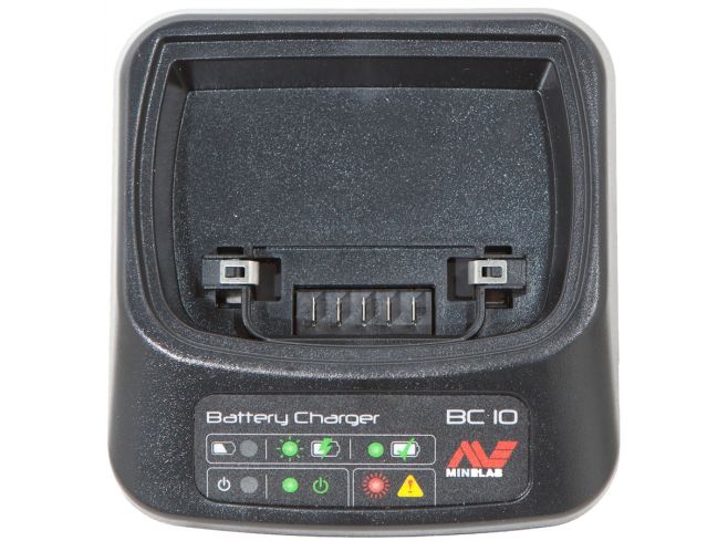 MINELAB CTX 3030 BATTERY AND WIRELESS MODULE CHARGER STATION